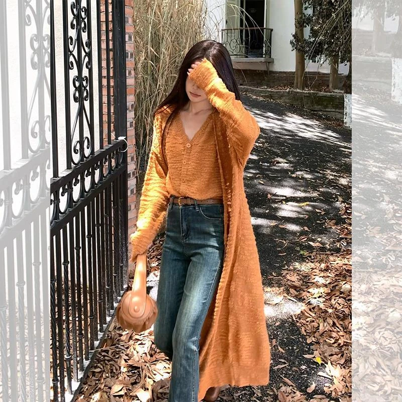 初春新款女装橘色中长款针织衫外套两件套又a又飒独特绝美小套装