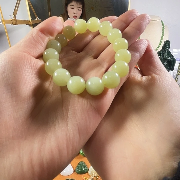 和田玉未镶嵌手串