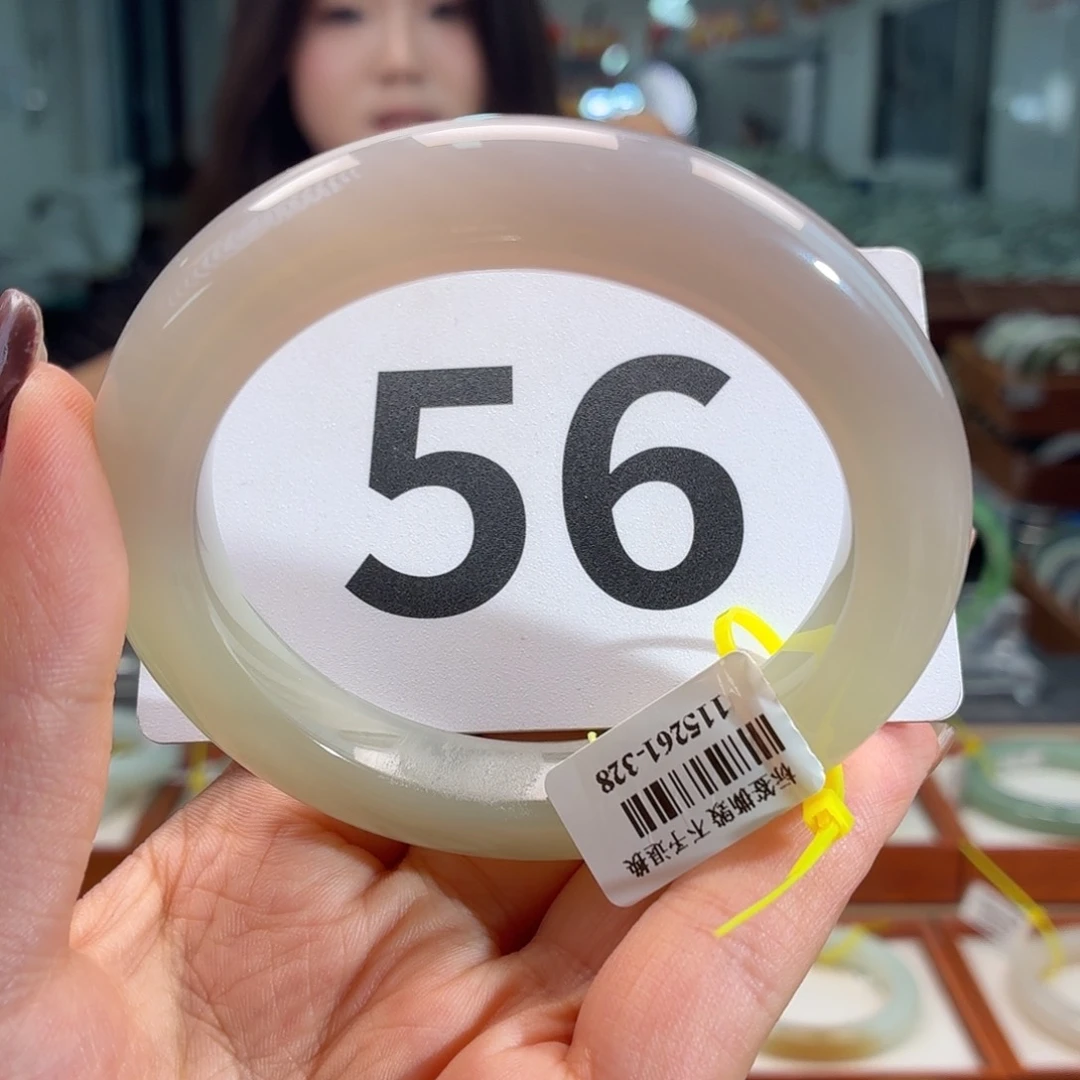淡***࿐和田玉手镯未镶嵌