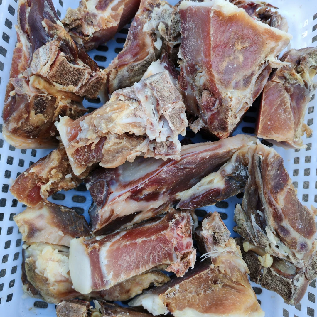 大别山黑毛猪福利品龙骨