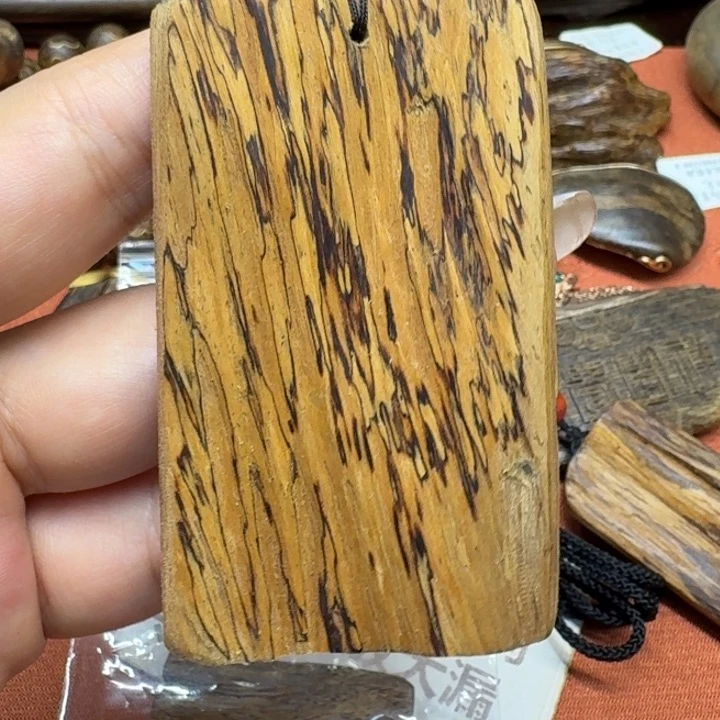 大叶紫檀（黑酸枝木类）