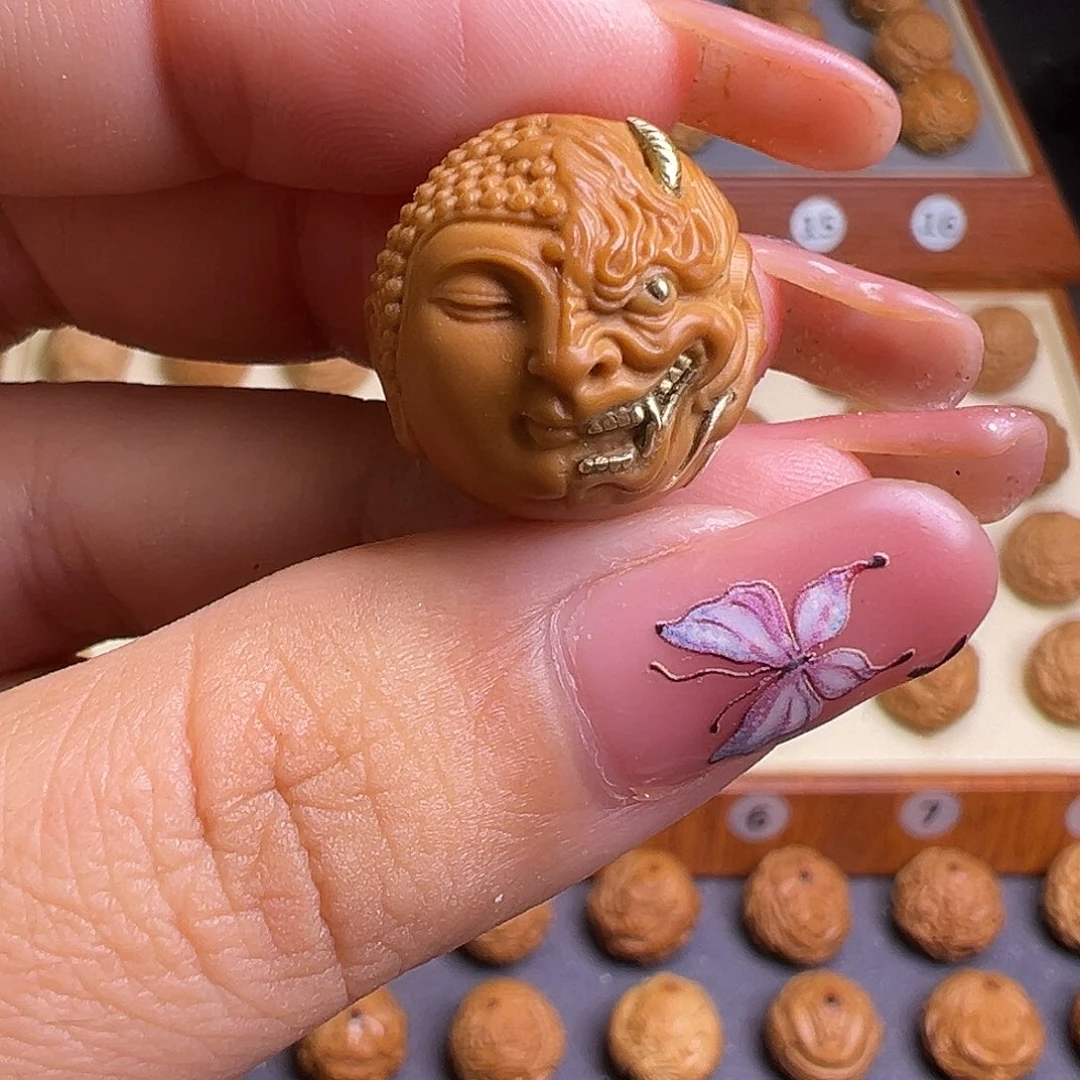 核桃18左右猴头核桃镶嵌佛魔一念全品