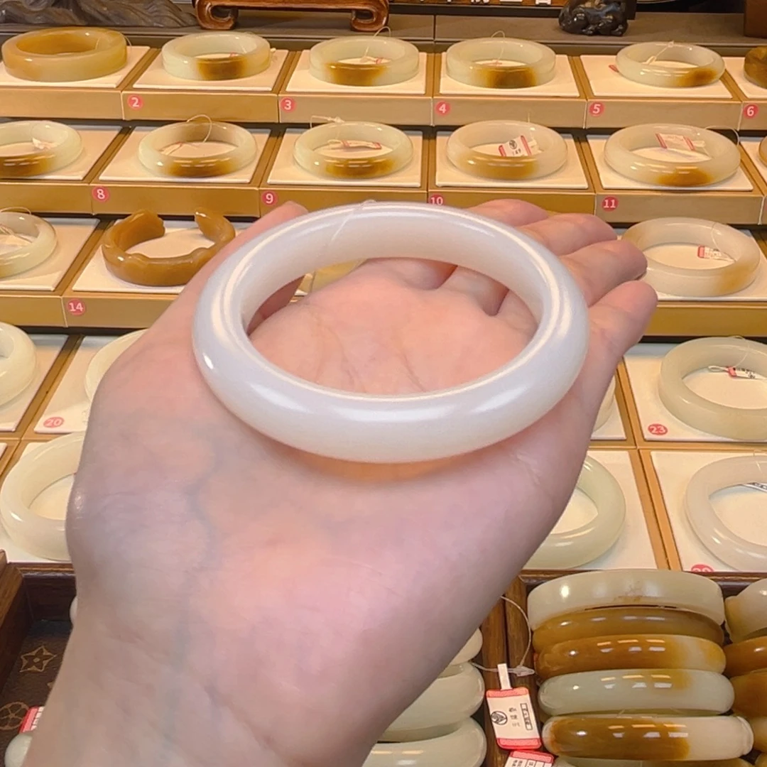 和田玉未镶嵌手镯16