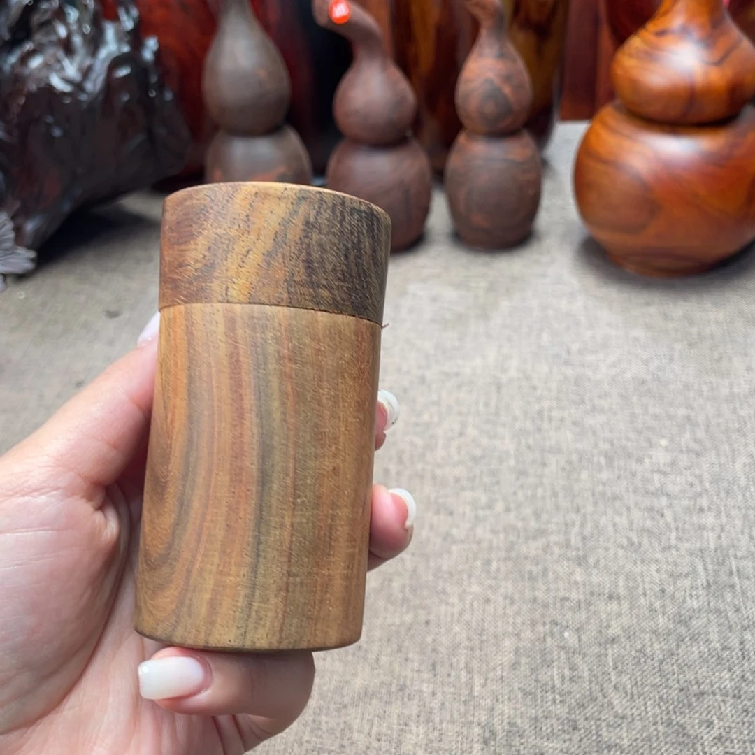 老挝大红酸枝牙签筒