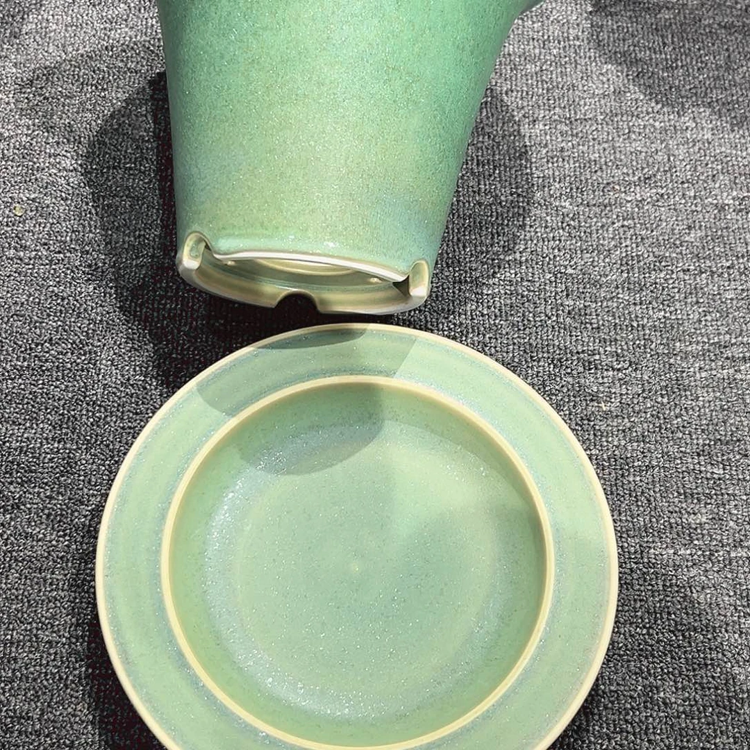 我***猪花器绿釉雅光陶瓷花器套