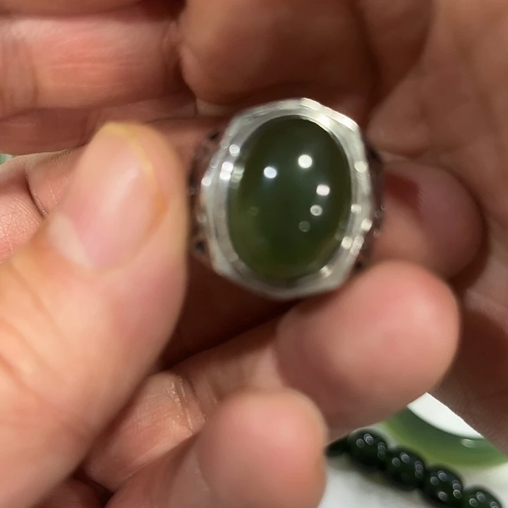 蛇纹石玉钛钢戒指