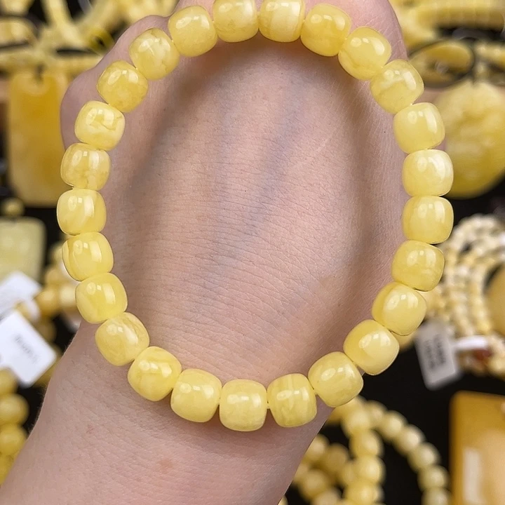 琥珀颈饰未镶嵌琥珀