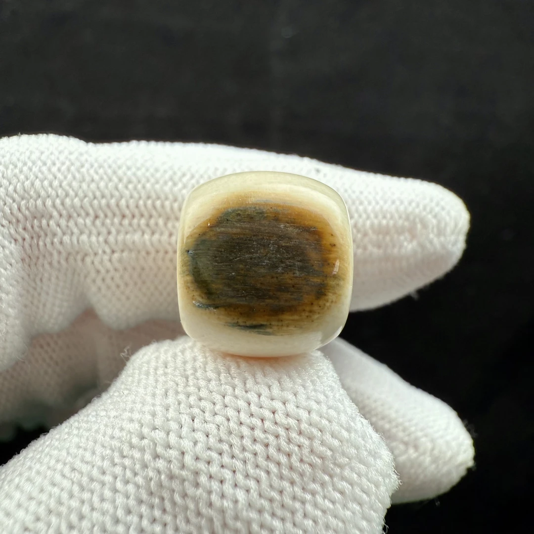 G1338天然猛犸 蓝眼睛老型桶珠13.2*11.8mm一物一图假一罚十