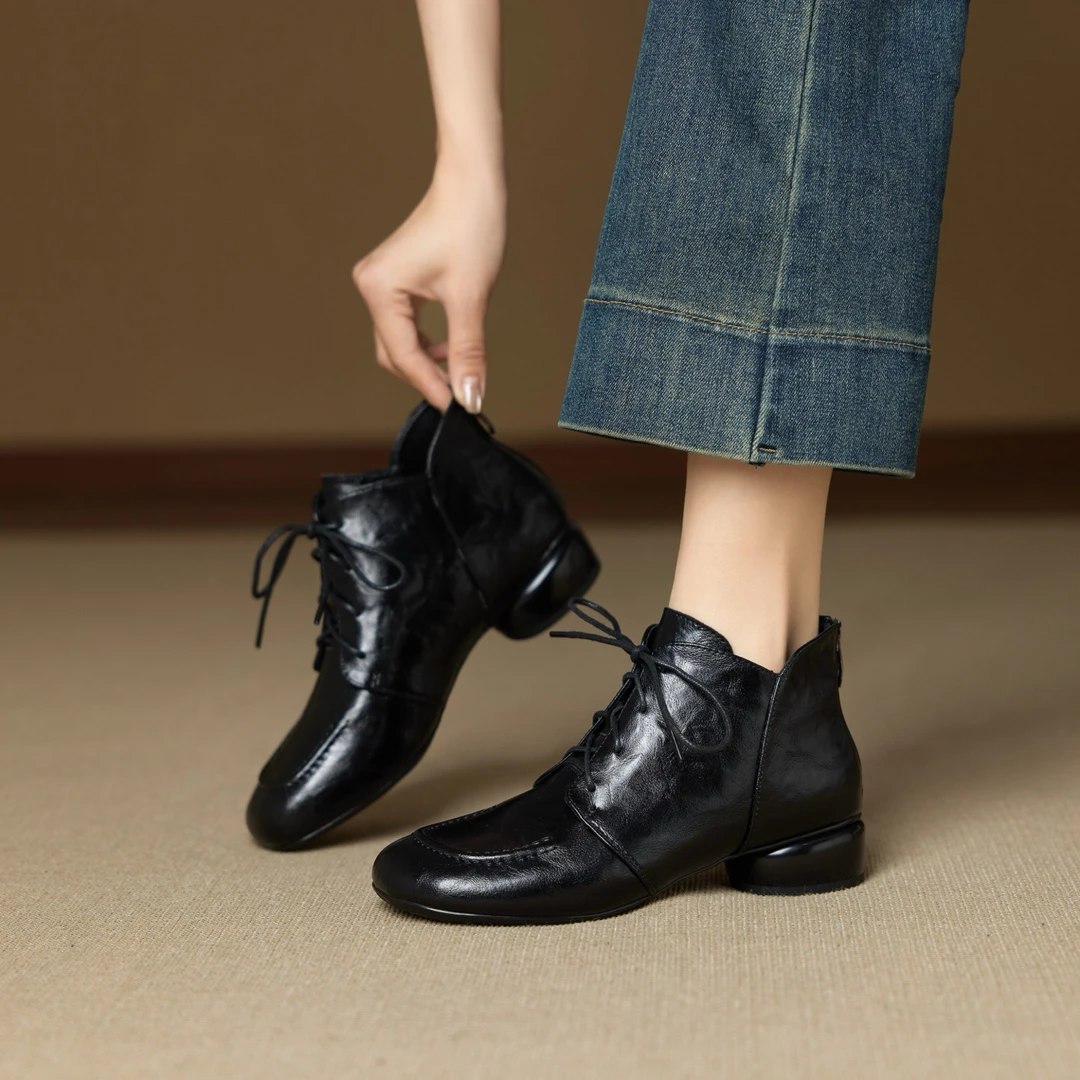 大码短筒加绒女靴秋冬百搭女款靴子时尚真皮短靴低跟软底通勤裸靴