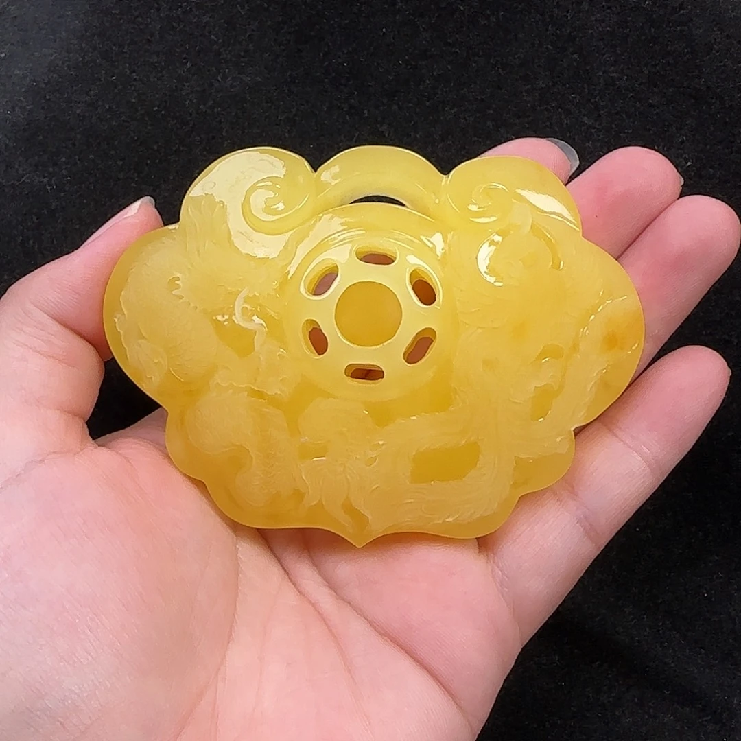 蜜蜡未镶嵌珠宝奇石