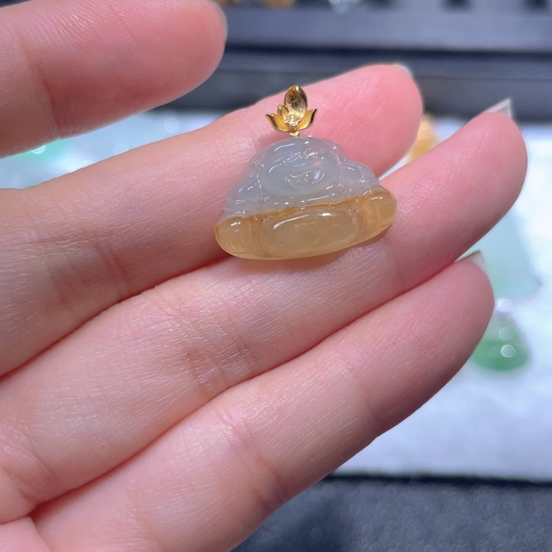 翡翠18K金镶嵌颈饰翡翠