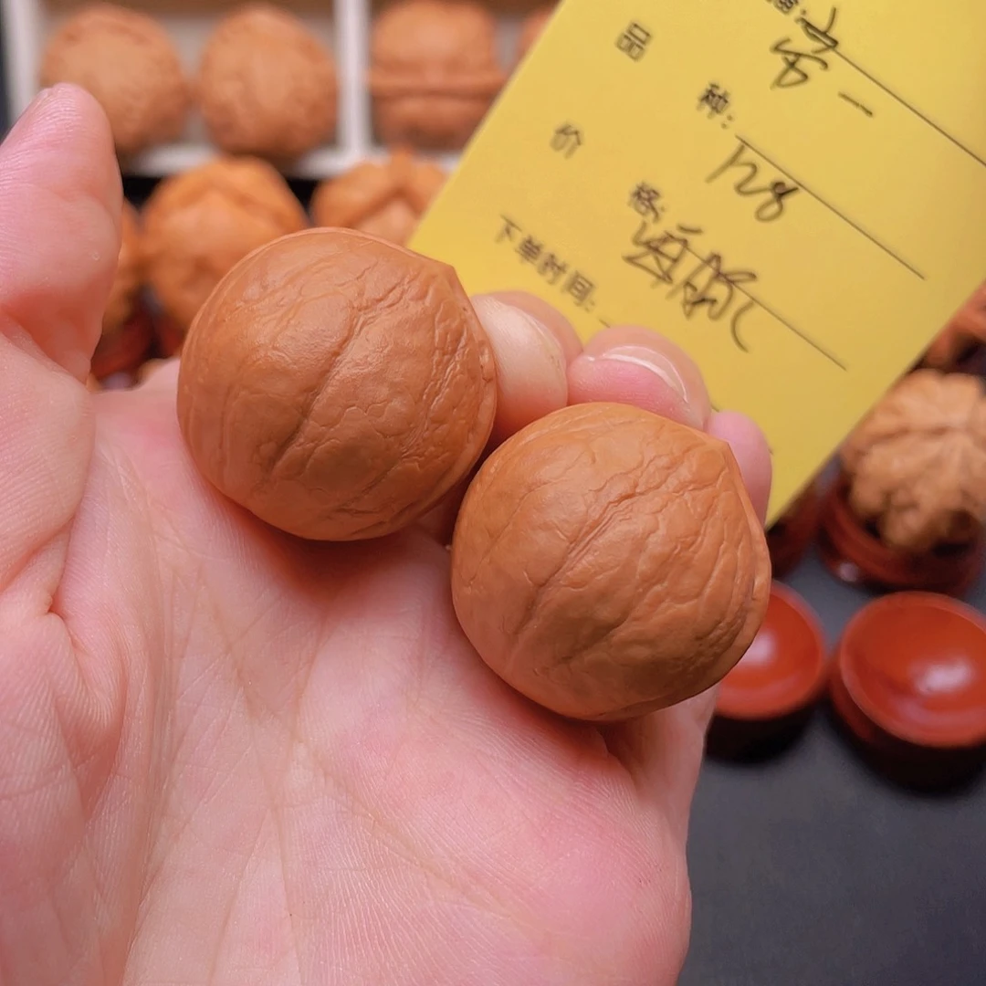 文玩核桃把件帝*海豚