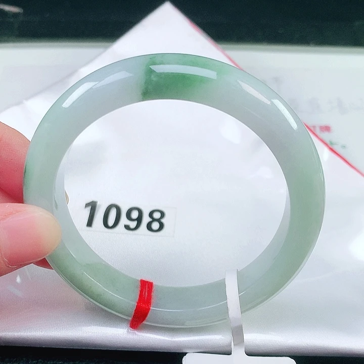 翡翠未镶嵌手镯1098