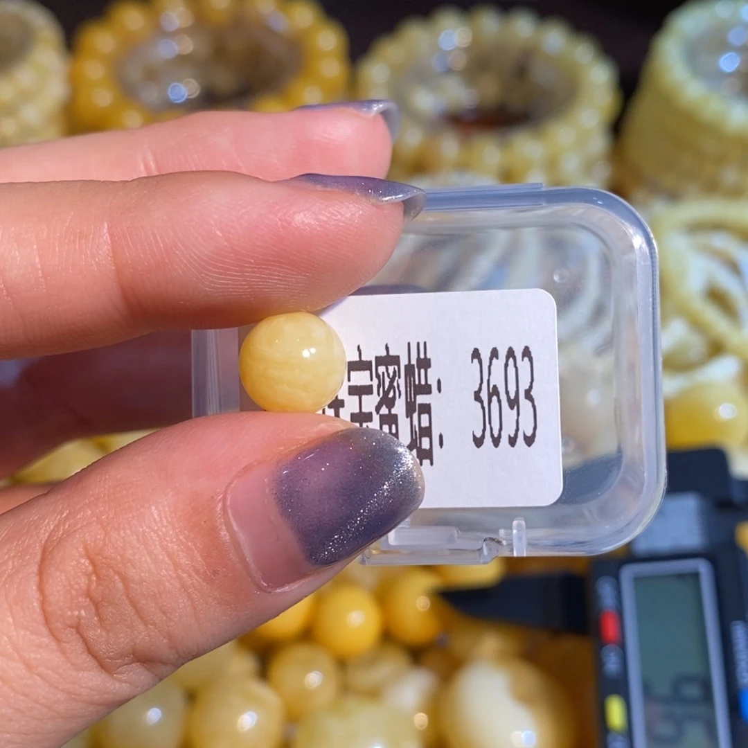 琥珀未镶嵌珠宝奇石3693