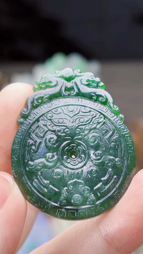 天然缅甸定制翡翠满色蓝水仿古扣毛货买断需抛光尺寸43.8-34-5.8