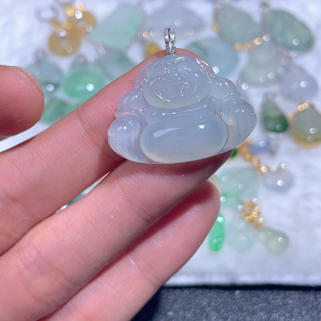 翡翠18K金镶嵌颈饰翡翠