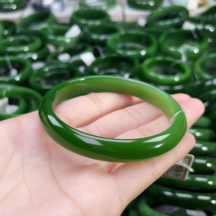 未镶嵌手镯和田玉（碧玉）