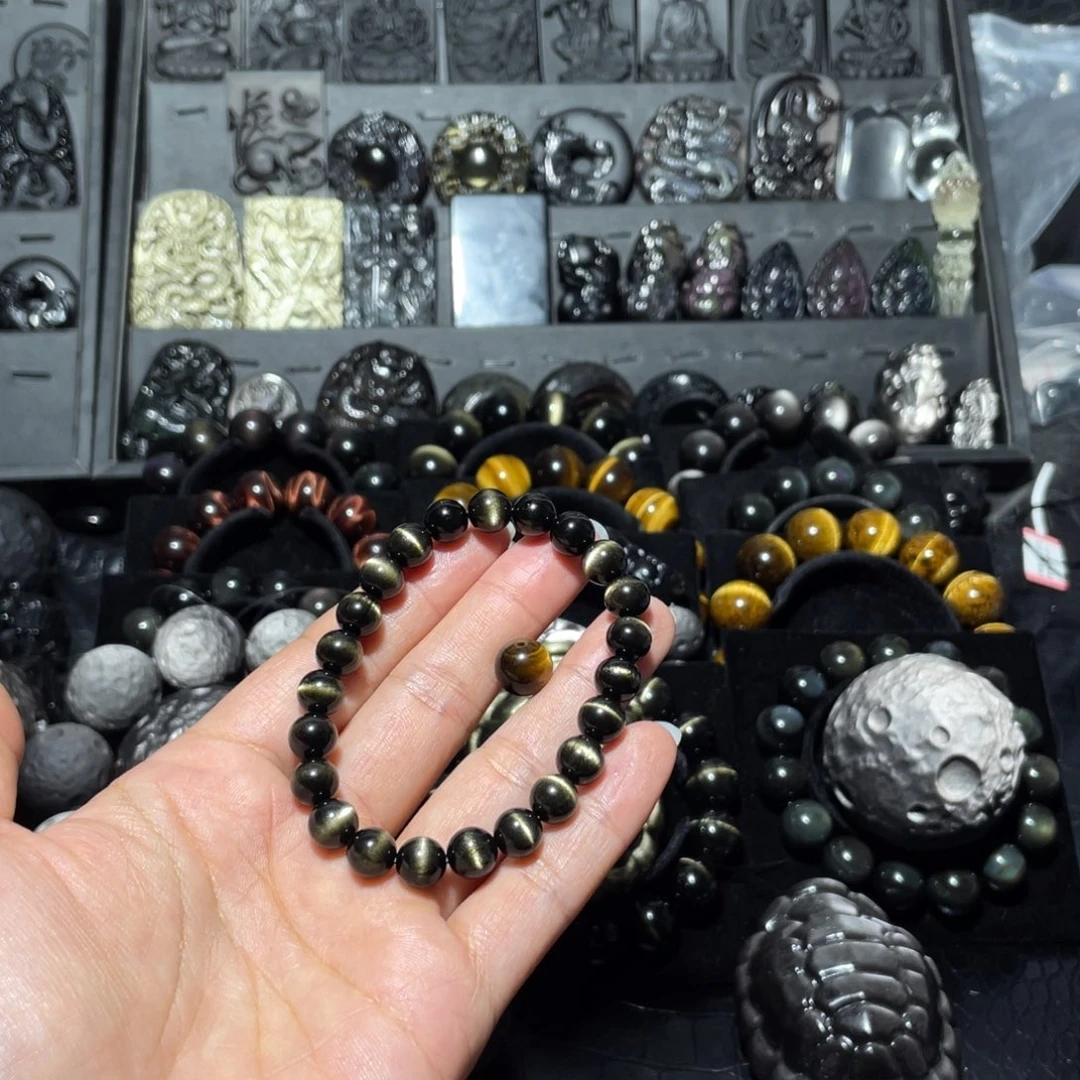 伊***0黑曜岩未镶嵌珠宝奇石