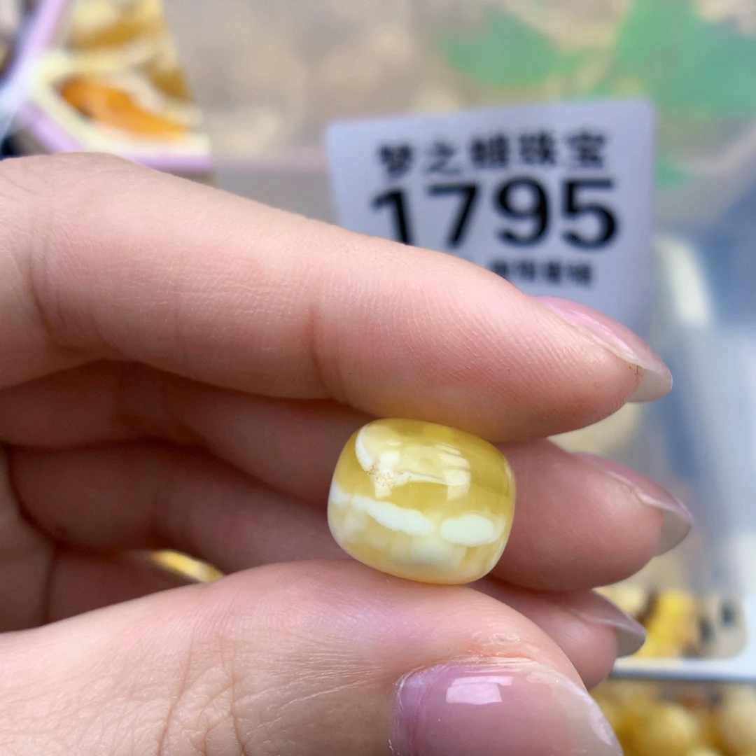 裸石琥珀未镶嵌13