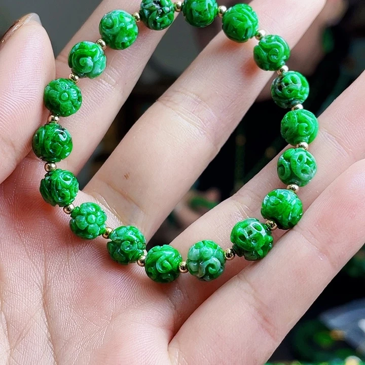 翡翠未镶嵌颈饰多样性