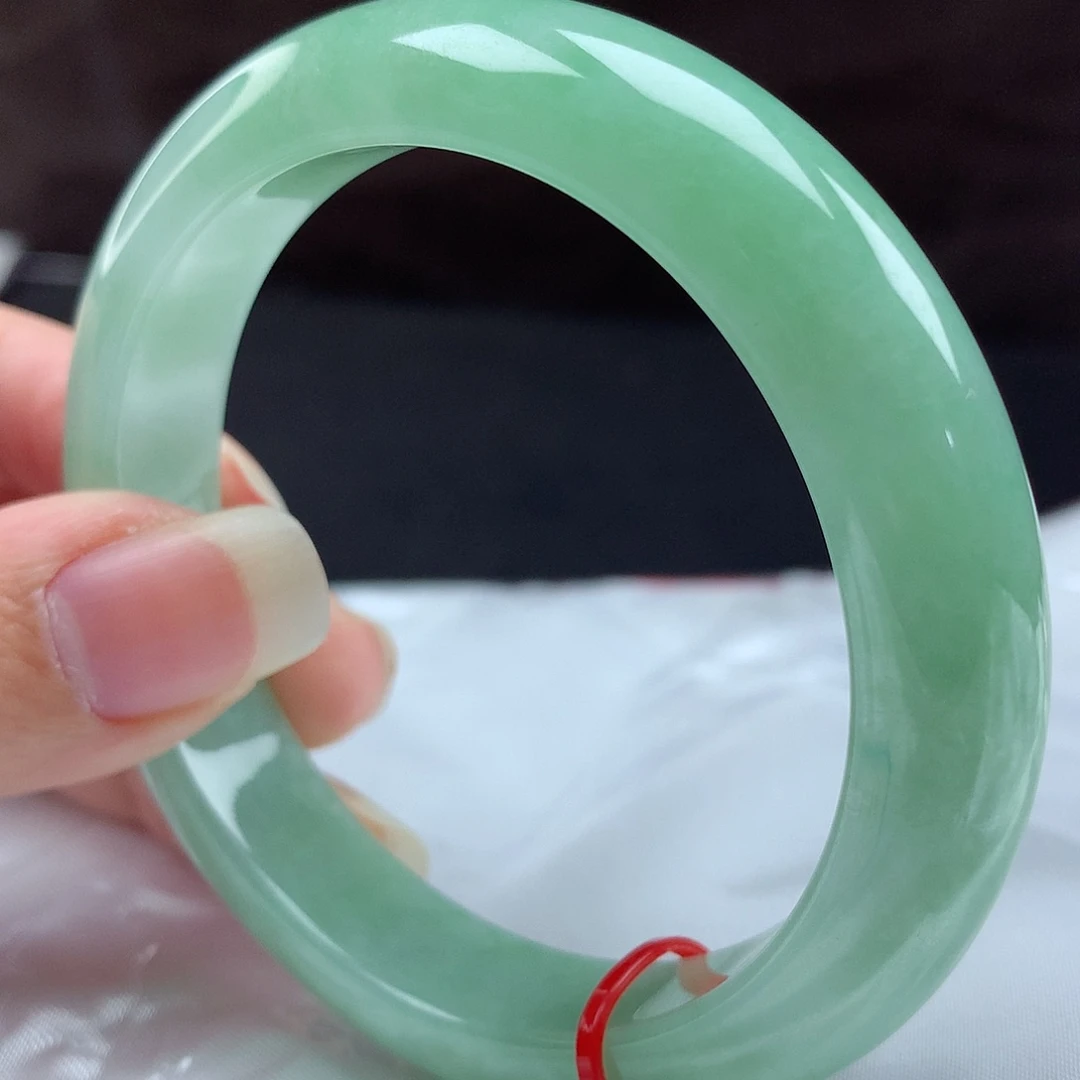 翡翠手镯未镶嵌96195，