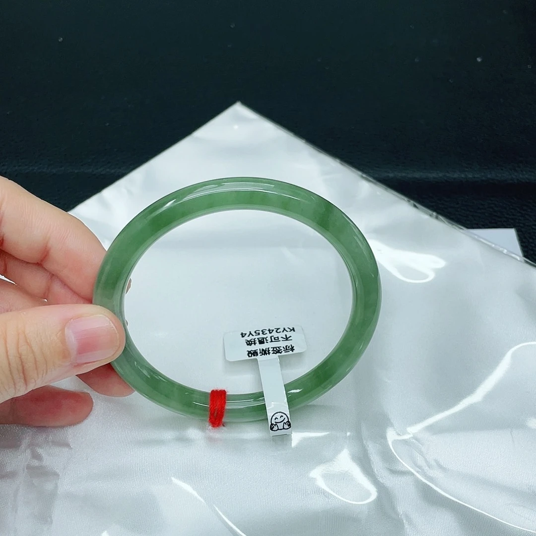 翡翠手镯未镶嵌圆60