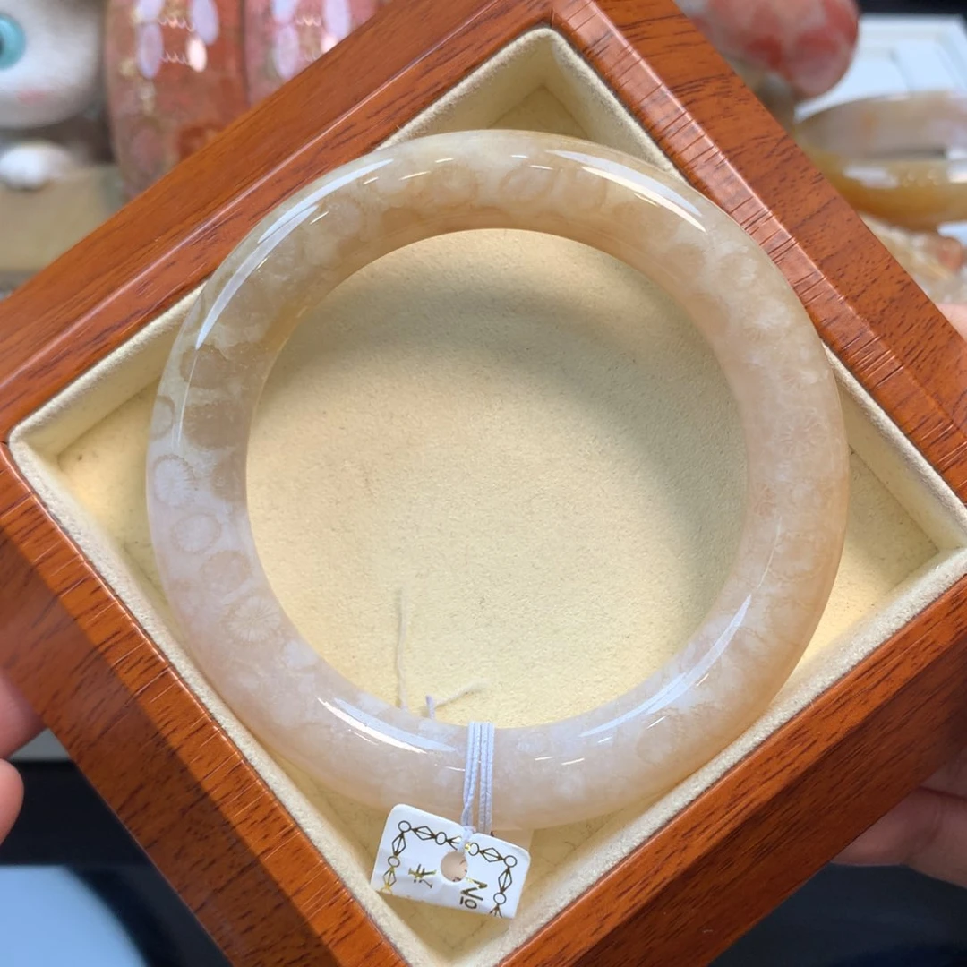 硅化珊瑚（珊瑚玉）手镯未镶嵌56口