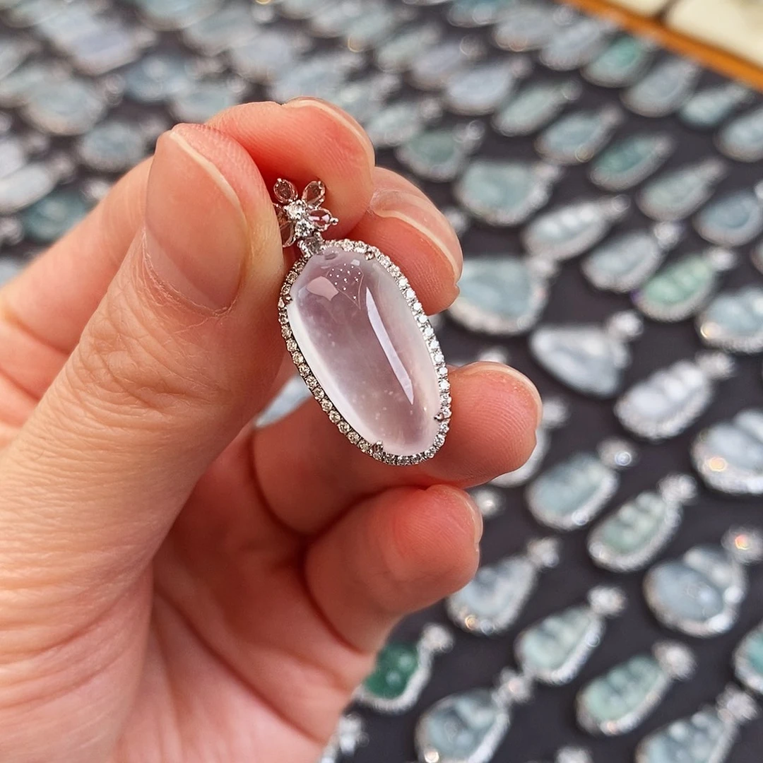 翡翠颈饰未镶嵌天然缅甸翡翠福瓜