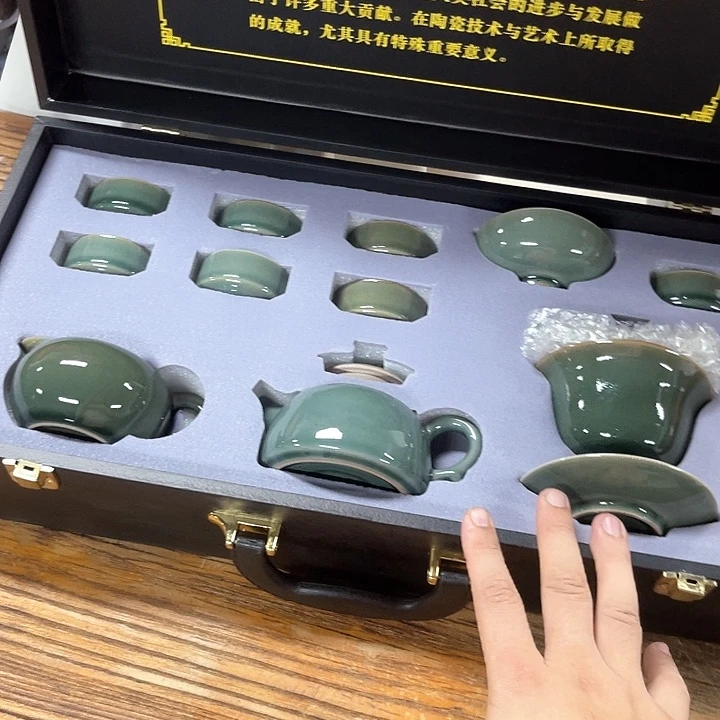孤品茶具套装等。