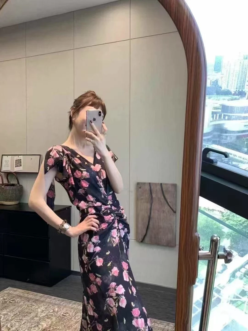 夏季法式小飞袖玫瑰碎花V领收腰气质长款连衣裙