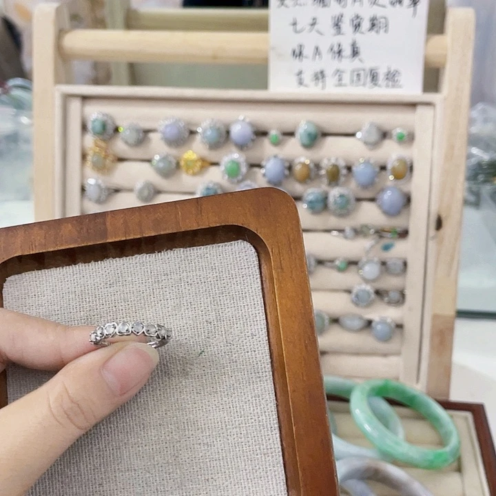 翡翠未镶嵌颈饰天然翡翠Ａ货