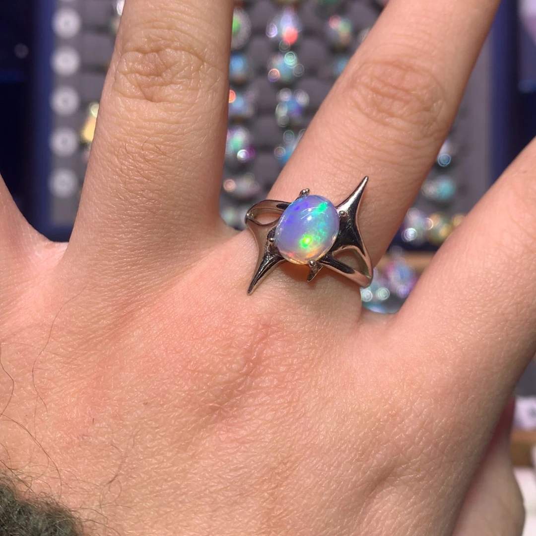 银S925镶嵌欧泊戒指