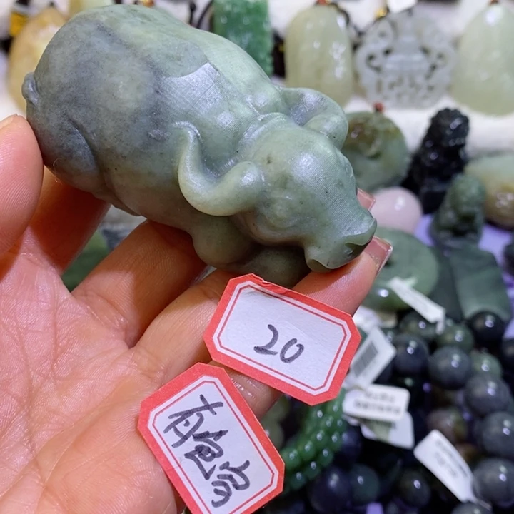 和田玉边角料未镶嵌