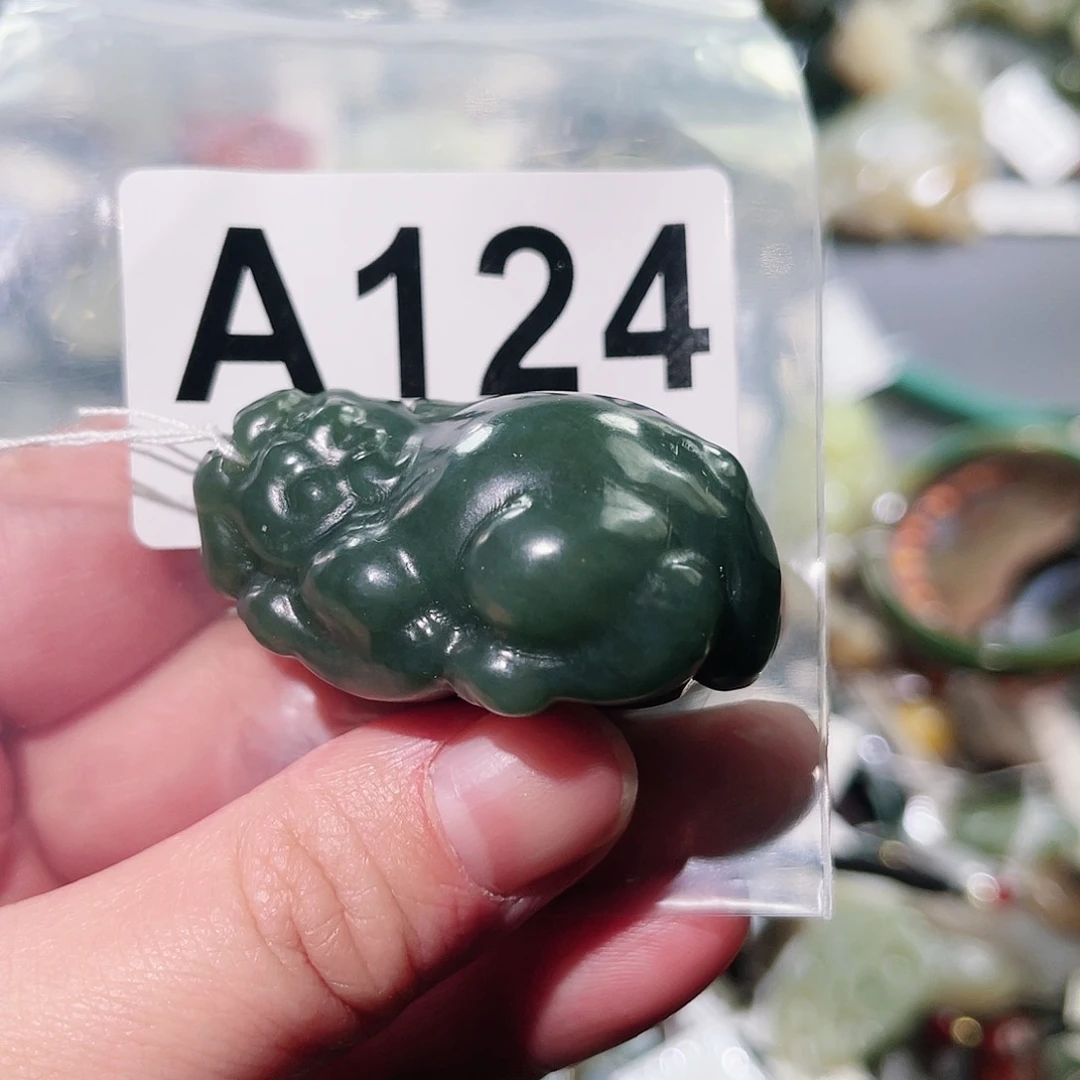 和田玉颈饰未镶嵌请***总