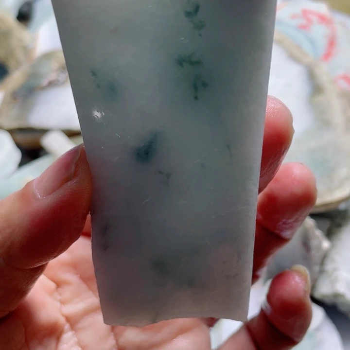 翡翠挂件未镶嵌翡翠