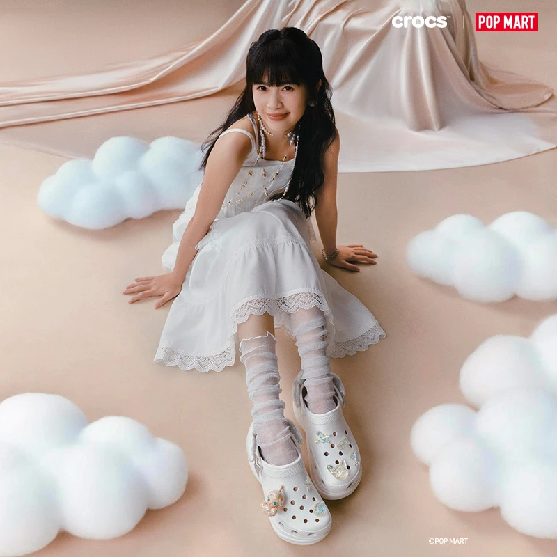 Crocs|泡泡玛特 MOLLY联名系列 Baby Molly炫光小鲸鱼|212964