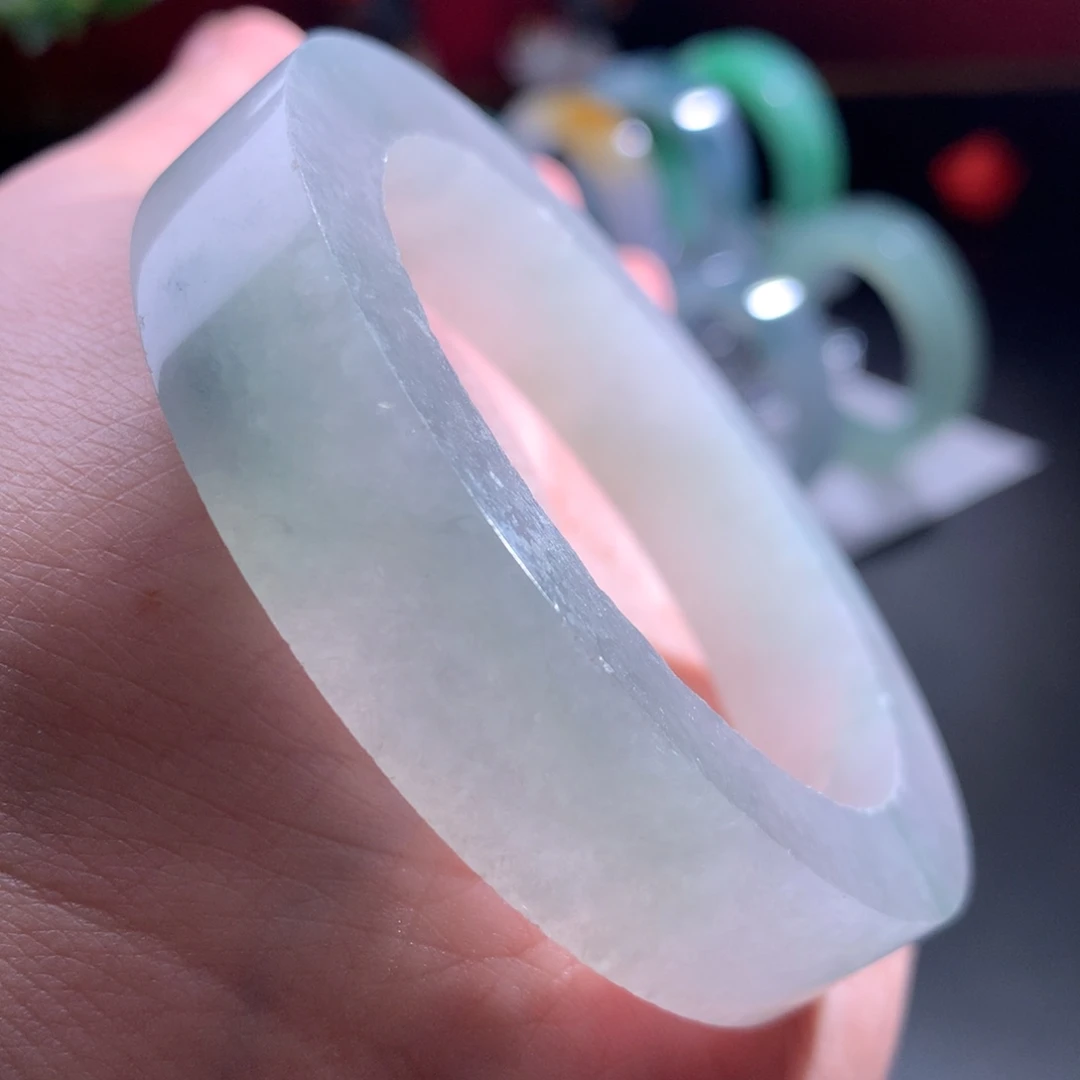 未镶嵌翡翠手镯定制翡翠