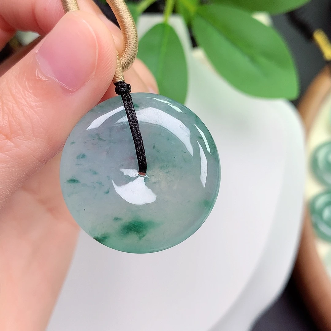 颈饰未镶嵌翡翠平安扣 30.4-6.7mm