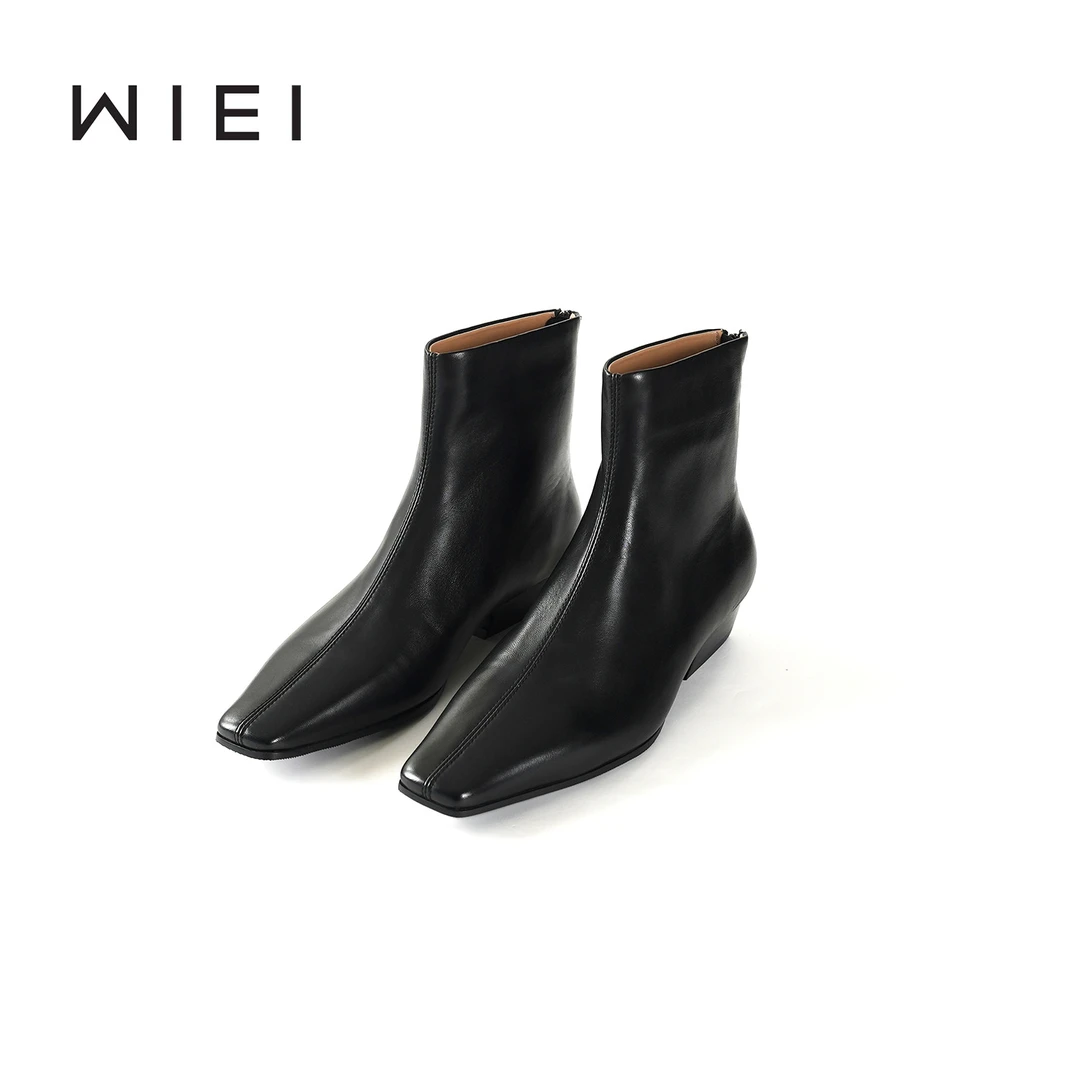 《WI EI》極简复古羊皮方头短筒踝靴W25311079
