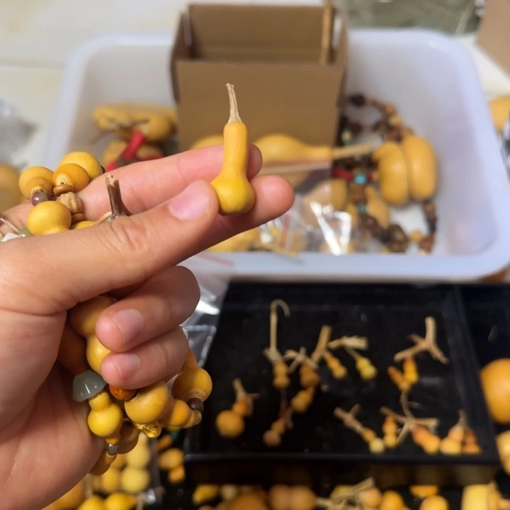 鳯***凰葫芦打孔后不退不换！
