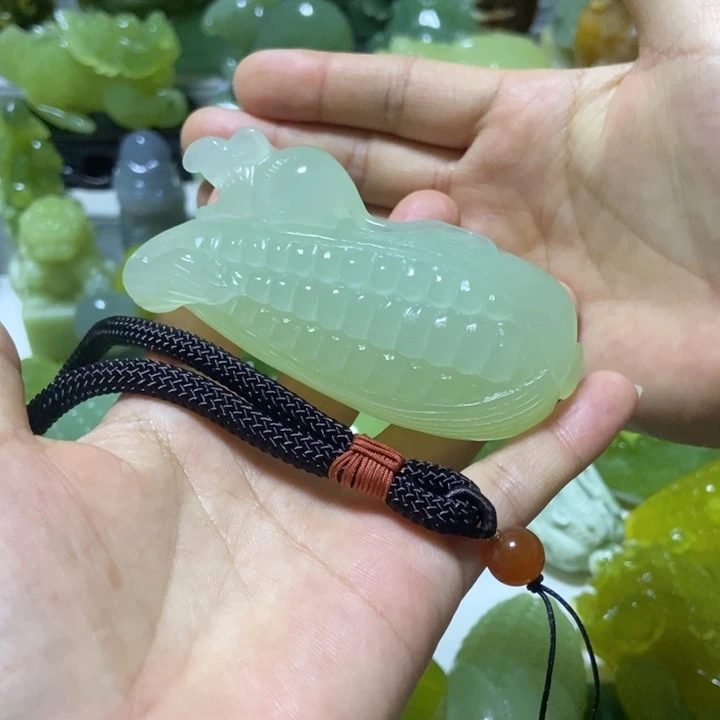 【闪购商品】未镶嵌蛇纹石玉把件三**气