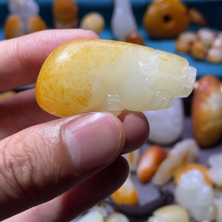 和田玉未镶嵌颈饰但****程