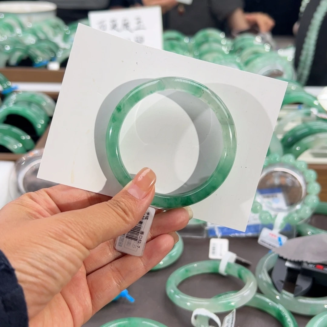 石英质玉手镯合金