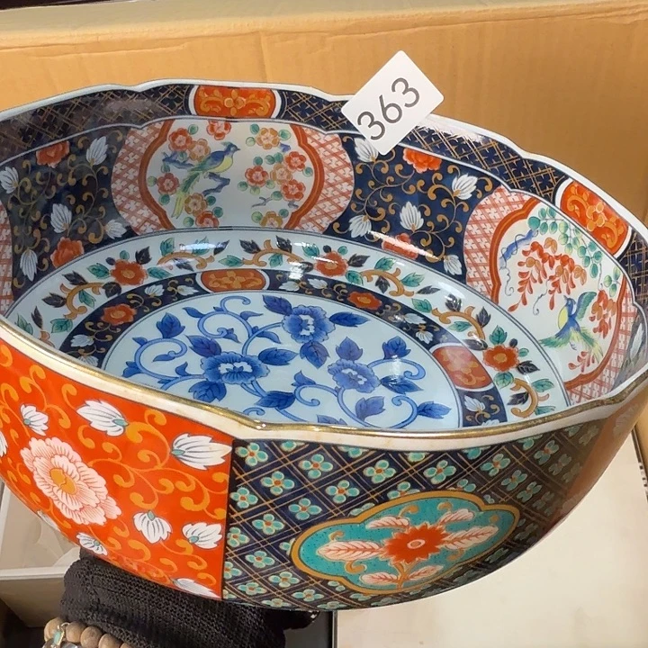 瓷片很好看的汤钵子