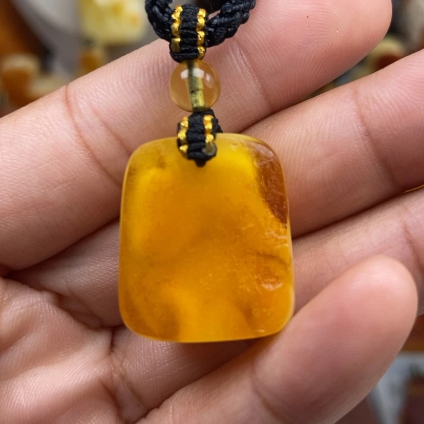【闪购商品】琥珀颈饰未镶嵌