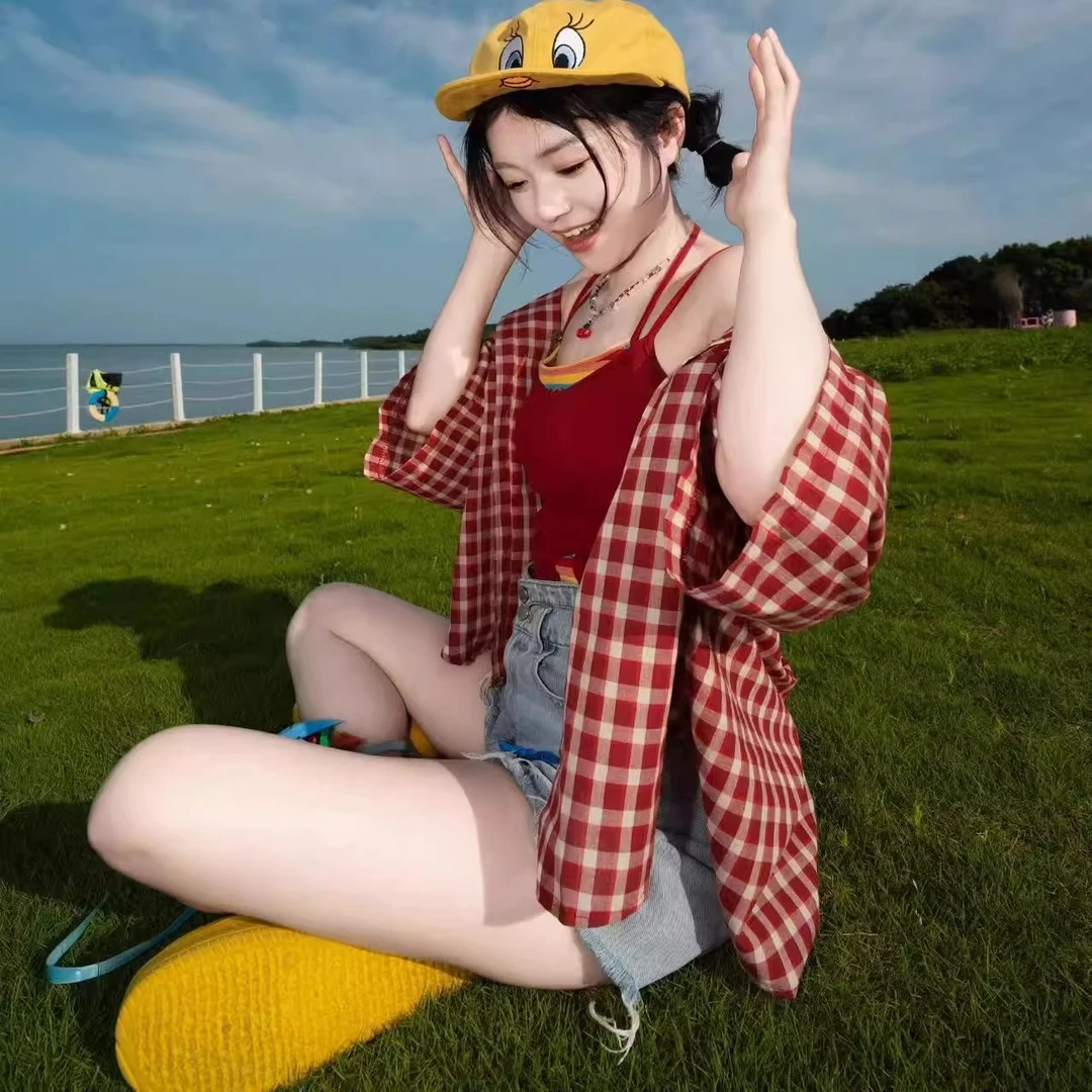 港风复古红色格子短袖衬衫女夏季薄款中性风衬衣大码宽松防晒外套