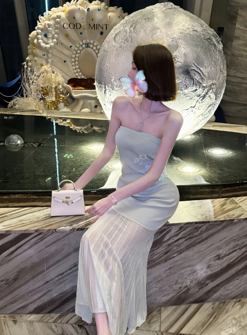 TUZI【心动响铃】高级感立体花朵抹胸修身无袖针织长裙TZ10