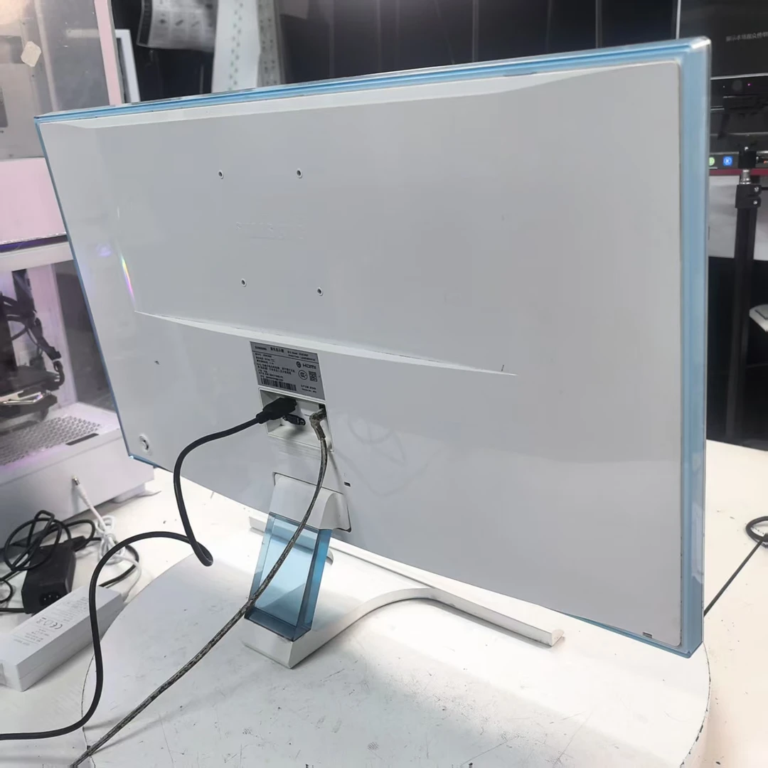 8新 Samsung/三星 三星白蓝直面显示器1K60HZ 默认;VGA/HDMI
