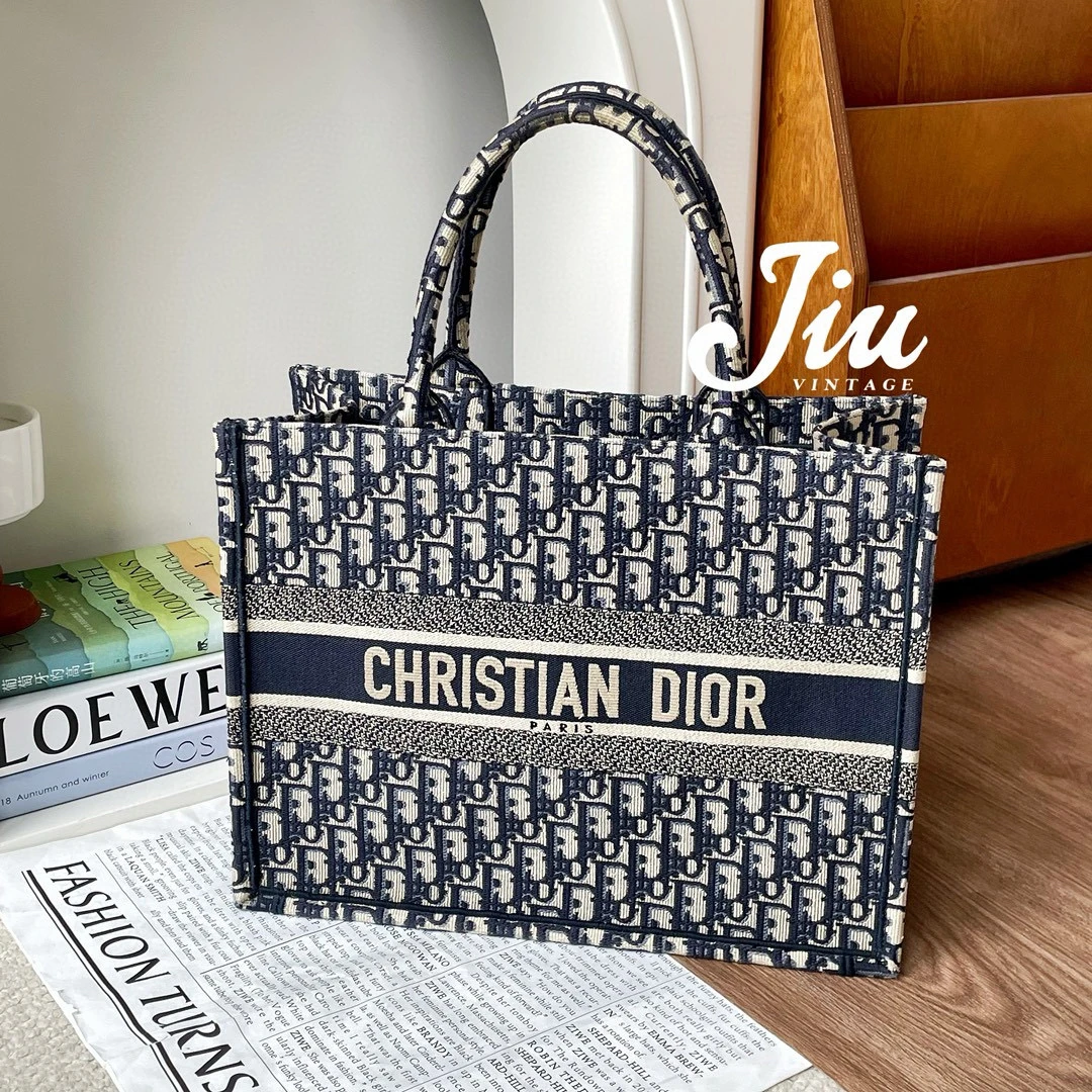 99新 DIOR/迪奥 booktote中号托特包中溯吊牌 JM7-3357