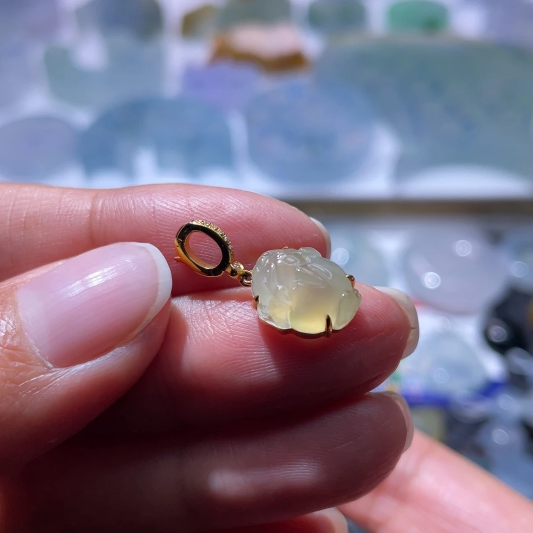 定制翡翠未镶嵌翡翠